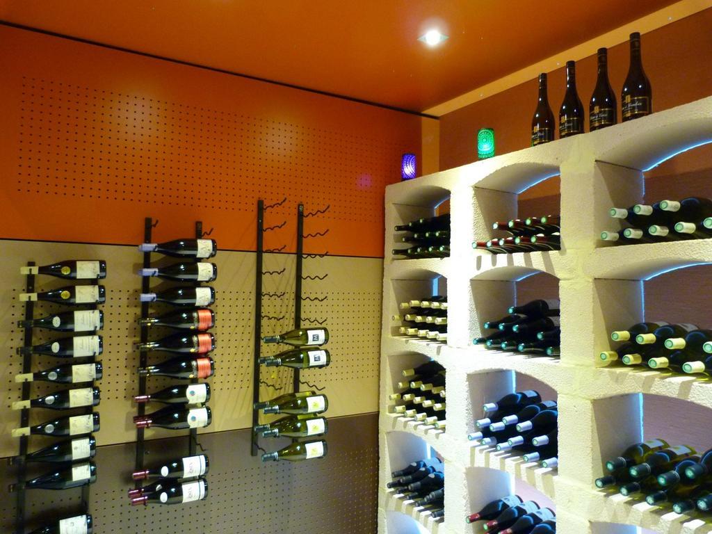 蜂鸟酒店 图尔尼 外观 照片