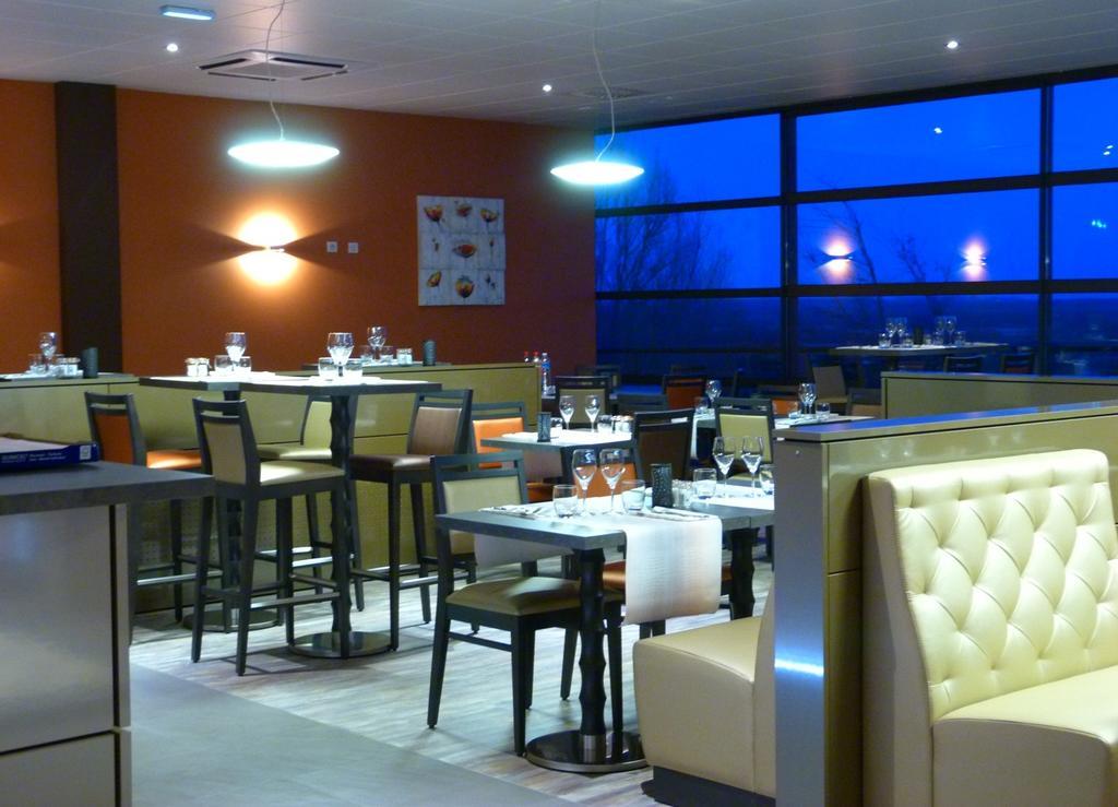 蜂鸟酒店 图尔尼 外观 照片